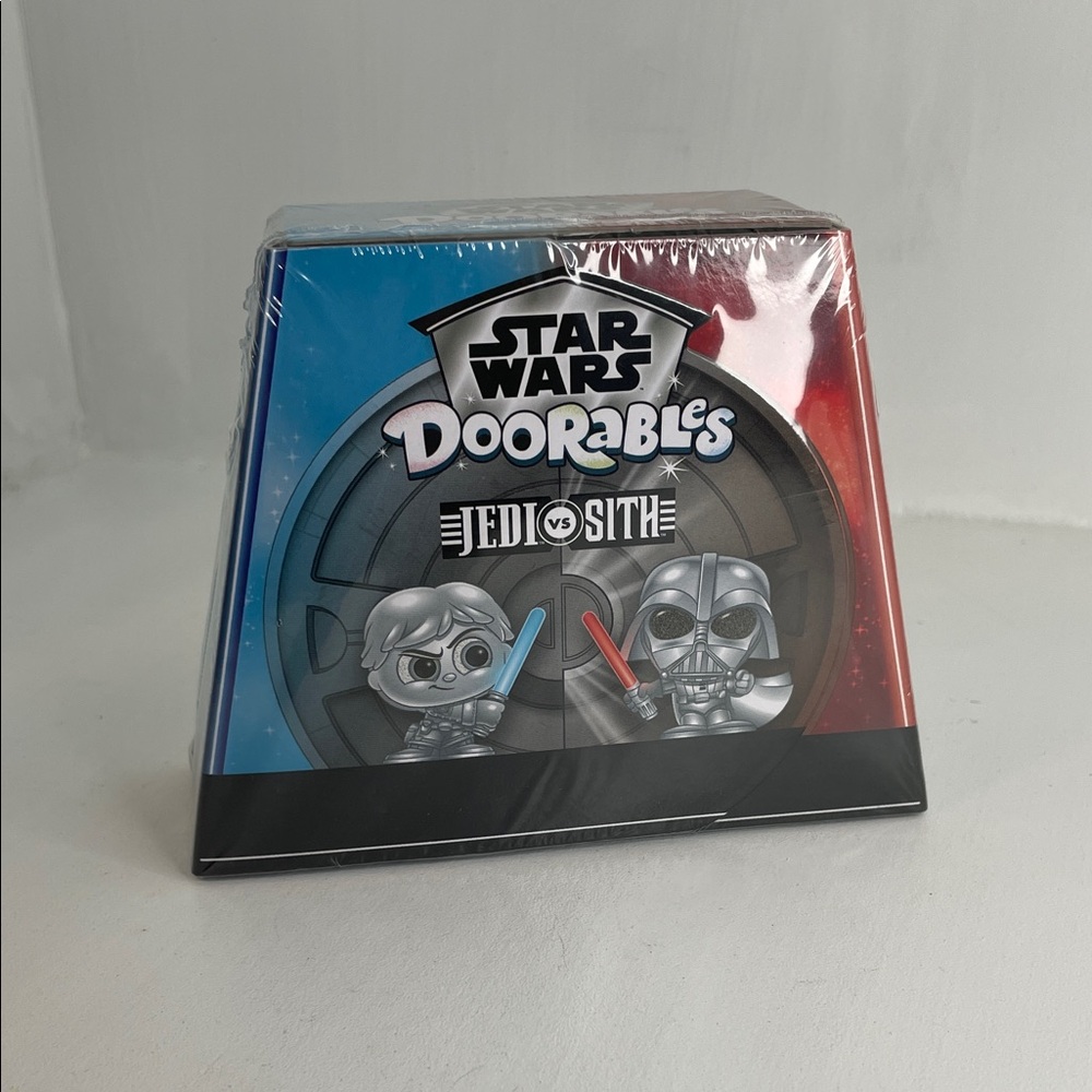 Star Wars Doorables Jedi vs Sith - Blue, Red & Black